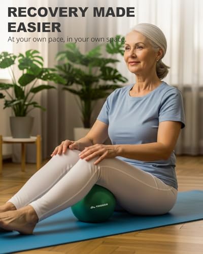 Trideer Exercise Balls Physical Therapy, 9 Inch Pilates Ball Between Knees for Physical Therapy, Mini Exercise Ball - Yoga Ball, Small Workout Balls for Core Strength and Back Support with Guide - color: Forest（with pump）