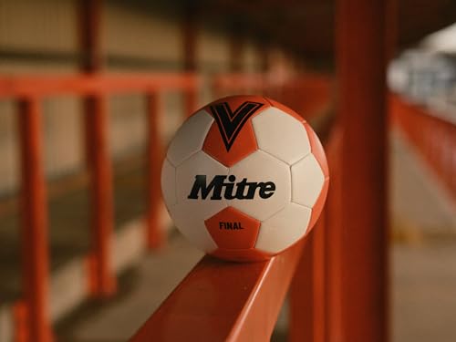 Mitre Recreation Soccer Ball - color: Final - White/Bib Red, size: 4
