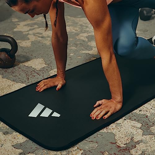 adidas 10mm Extra Thick Training Mat with Carrying Strap and Non-Slip Textured Base - Cushioned Workout Mat for Home Gym, Floor Workouts, and Intense Exercises - Portable and Durable - color: Black