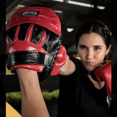 CLETO REYES Boxing Punching Mitts, Focus Sparring Striking Training Punch Pads, MMA, Kickboxing, Muay Thai, Leather - style: Curved with Hook and Loop