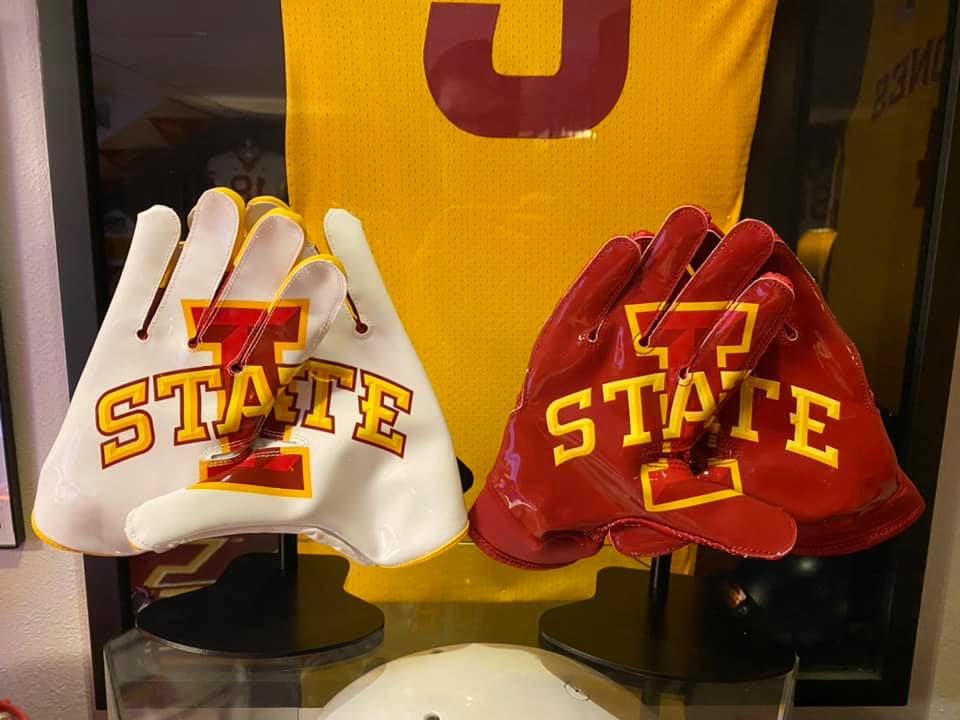 Collectible Glove Display - Mount or Desk Stand Adjustable Hands Floating Ideal for Football Receiver & Lineman, Baseball, Soccer Gloves - size: Desktop Display